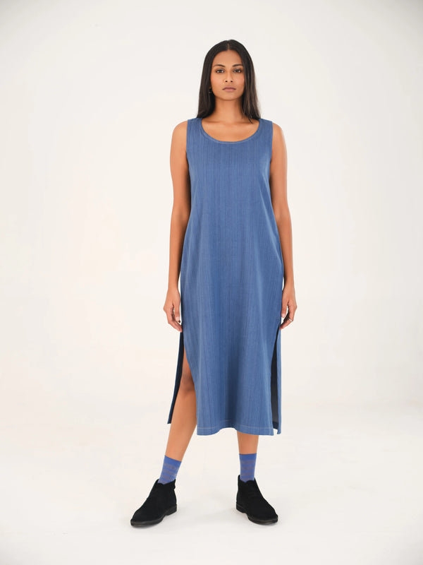 The stright-cut Dress